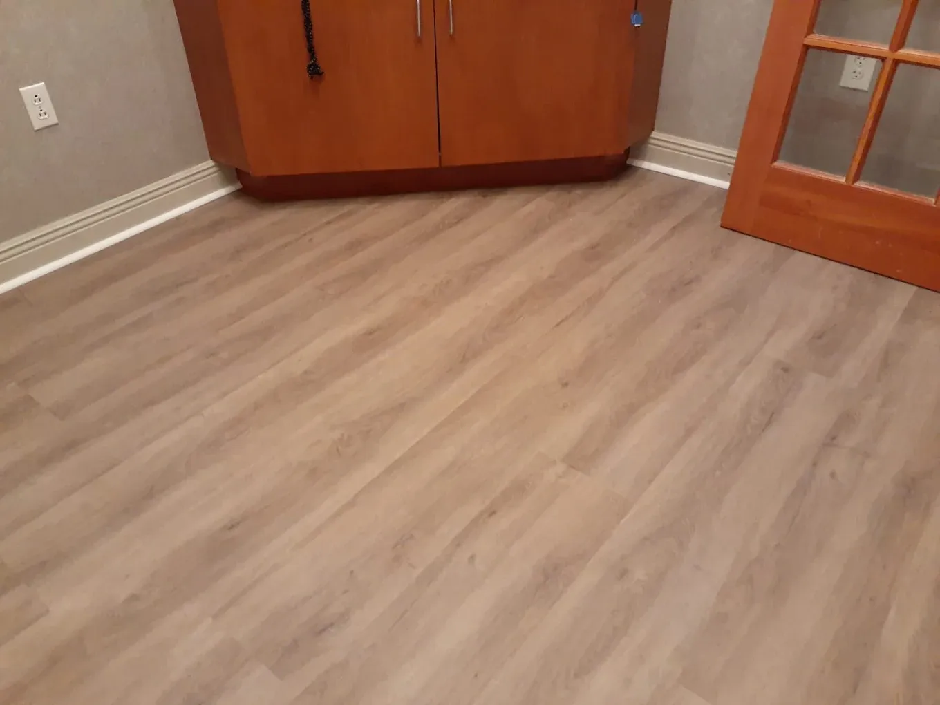 Laminate floor installed by New Orleans Flooring in the New Orleans area